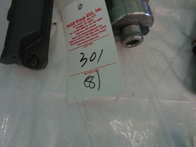 8	Various CAT40 Tools with Tool Holders   LOT - MISCELLANEOUS