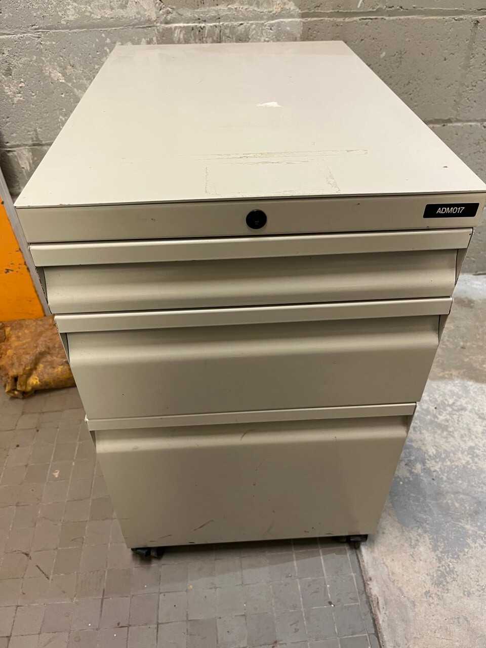 Bulk Lot of Steelcase Rolling Taborets Storage Cabinets QTY 10 - TOOL STORAGE