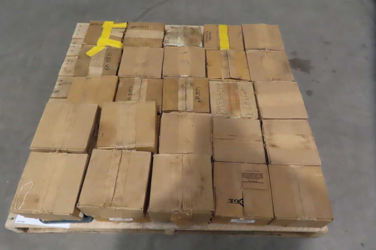 LOT OF 30 DODGE F4B-SCM-215 2-15/16IN FLANGED BEARINGS - BEARINGS