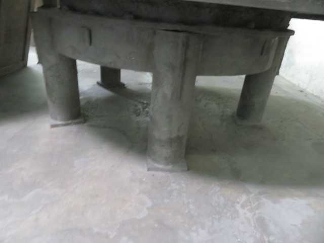 120" DIA  X  2" Thick, X 36" H, very heavy duty steel table - MISCELLANEOUS