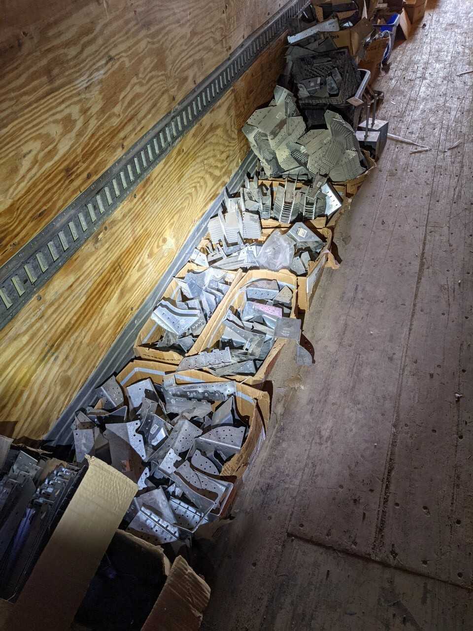 Contents of container - Nails, Screws, Fasteners, Hangers etc - MISCELLANEOUS Contents of container - Nails, Screws, Fasteners, Hangers etc - MISCELLANEOUS
