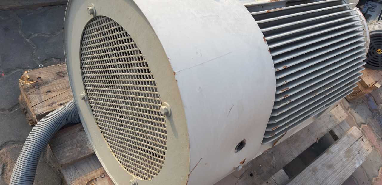 1 pallet of used Siemens electrical motor in excellent condition - ELECTRIC MOTORS