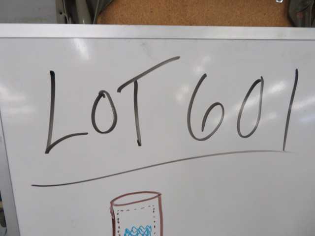 White Boards (lot) - MISCELLANEOUS