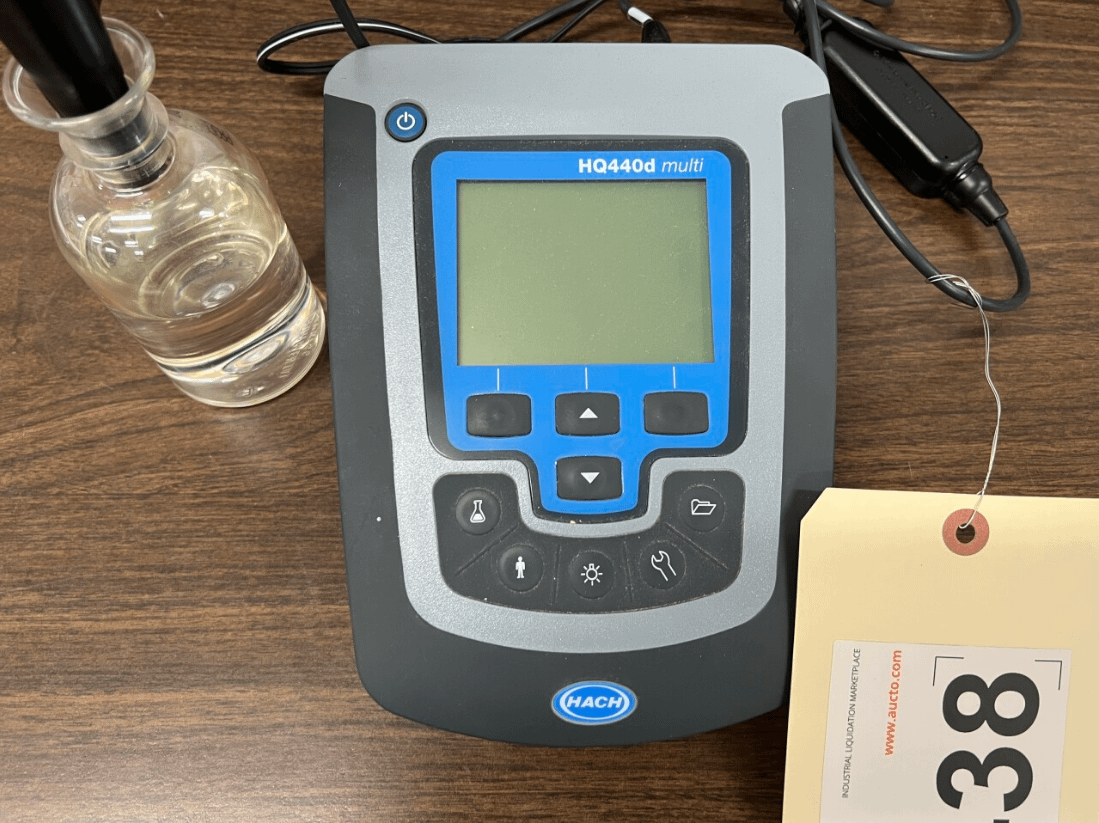 HACH HQ440D MULTI-PARAMETER METER - FLOW METER