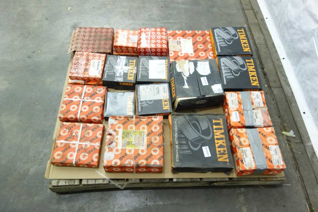 PALLET OF ASSORTED ROLLER BEARINGS - BEARINGS