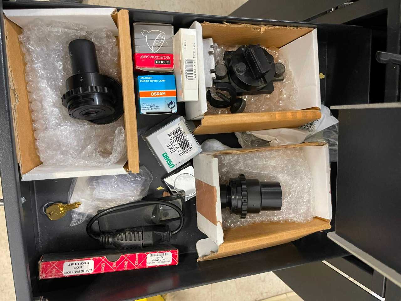 Deltronics DH 216 Optical Comparitor - PROCESS EQUIPMENT