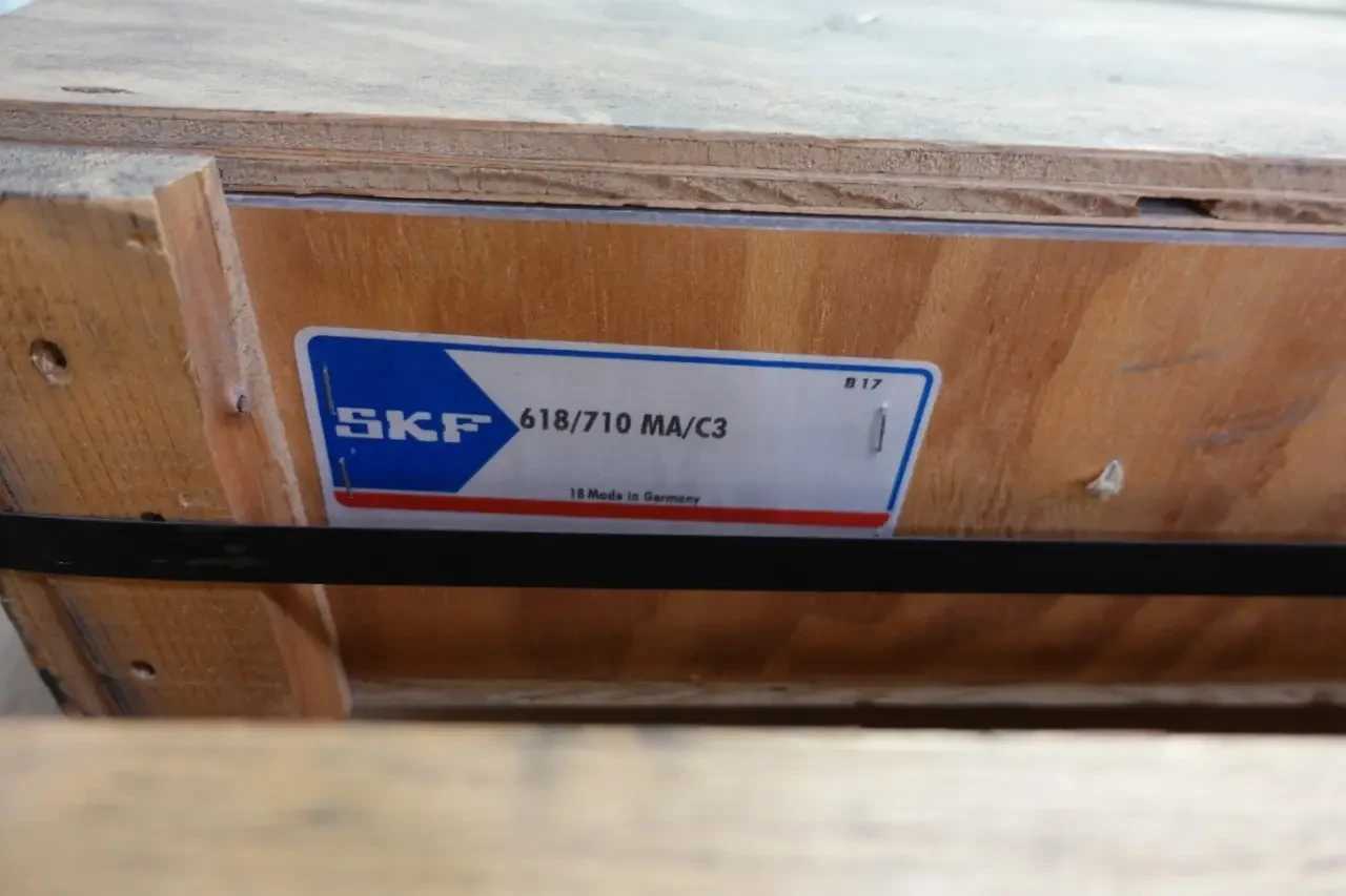 LOT OF 2 SKF 618/710 MA/C3 ROLLER BEARINGS - BEARINGS