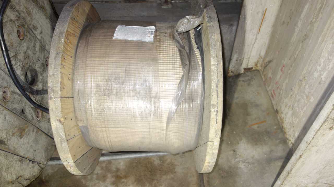 LOT OF 2 ASSORTED WIRE SPOOLS - INDUSTRIAL PARTS