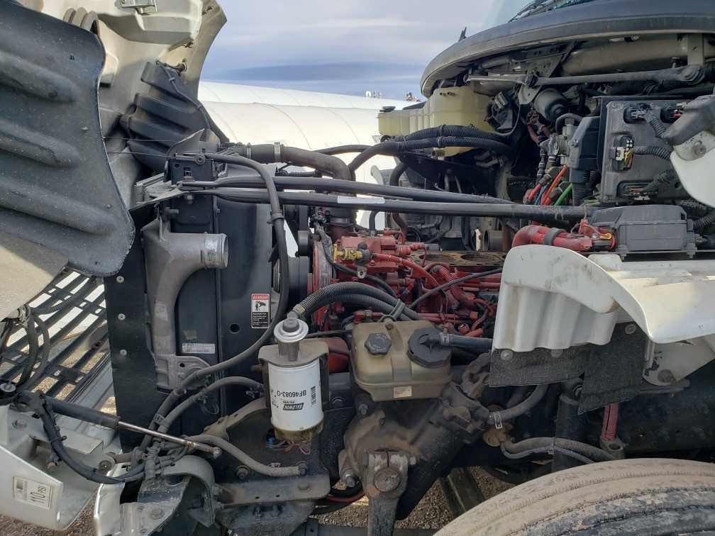 2011 Freightliner M2 106 TA -Chassis only - CONSTRUCTION EQUIPMENT
