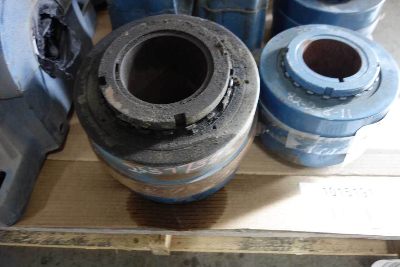 LOT OF ASSORTED BEARINGS AND HOUSINGS - BEARINGS