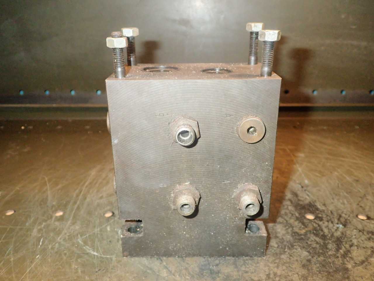 Bosch D-813-228-477 SH5-0-864-0 Steel Hydraulic Manifold Block Section - PNEUMATIC VALVE
