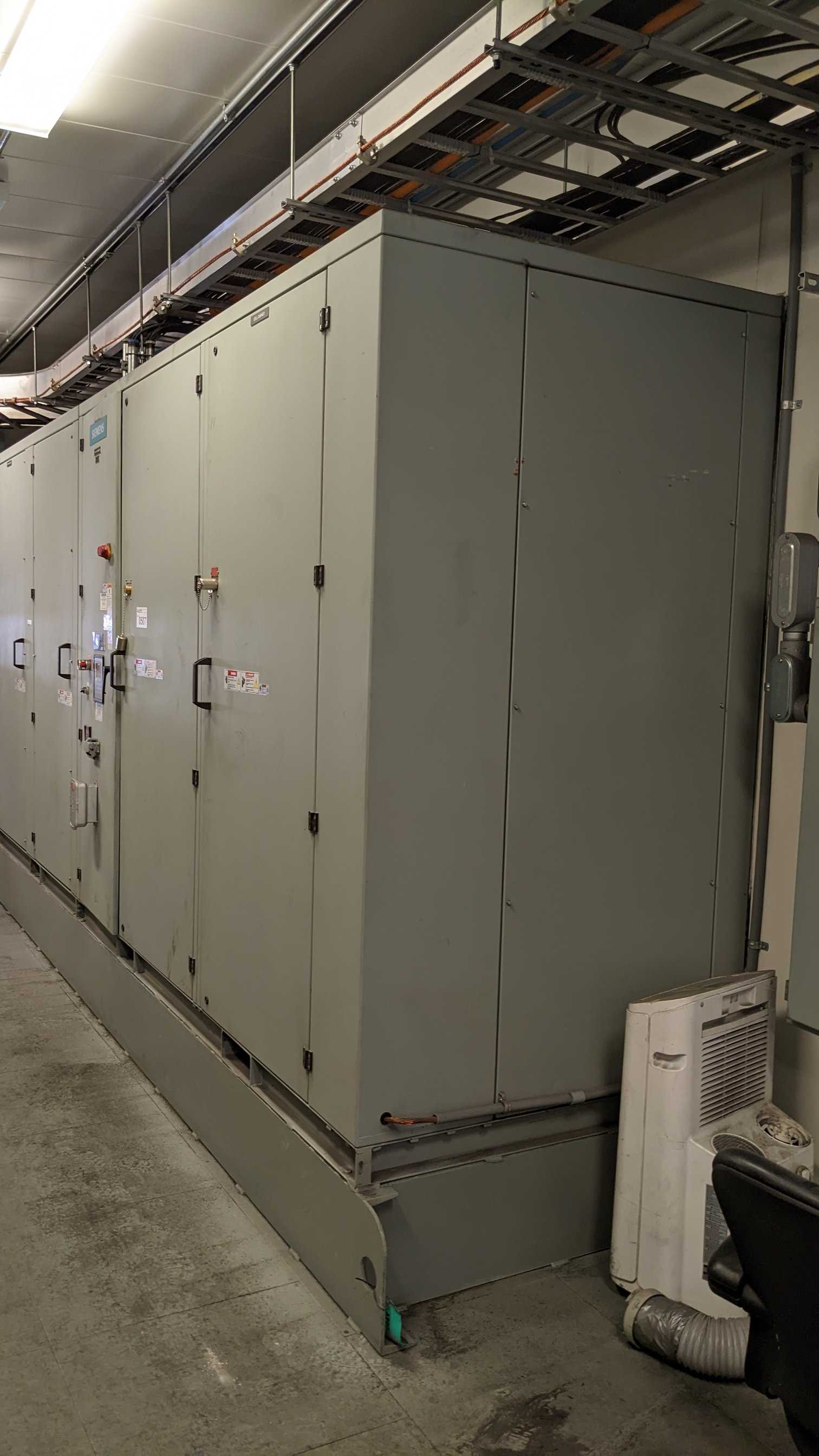 SIEMENS VFD 3 DOOR CONTROL CABINET - AUTOMATION & CONTROLS