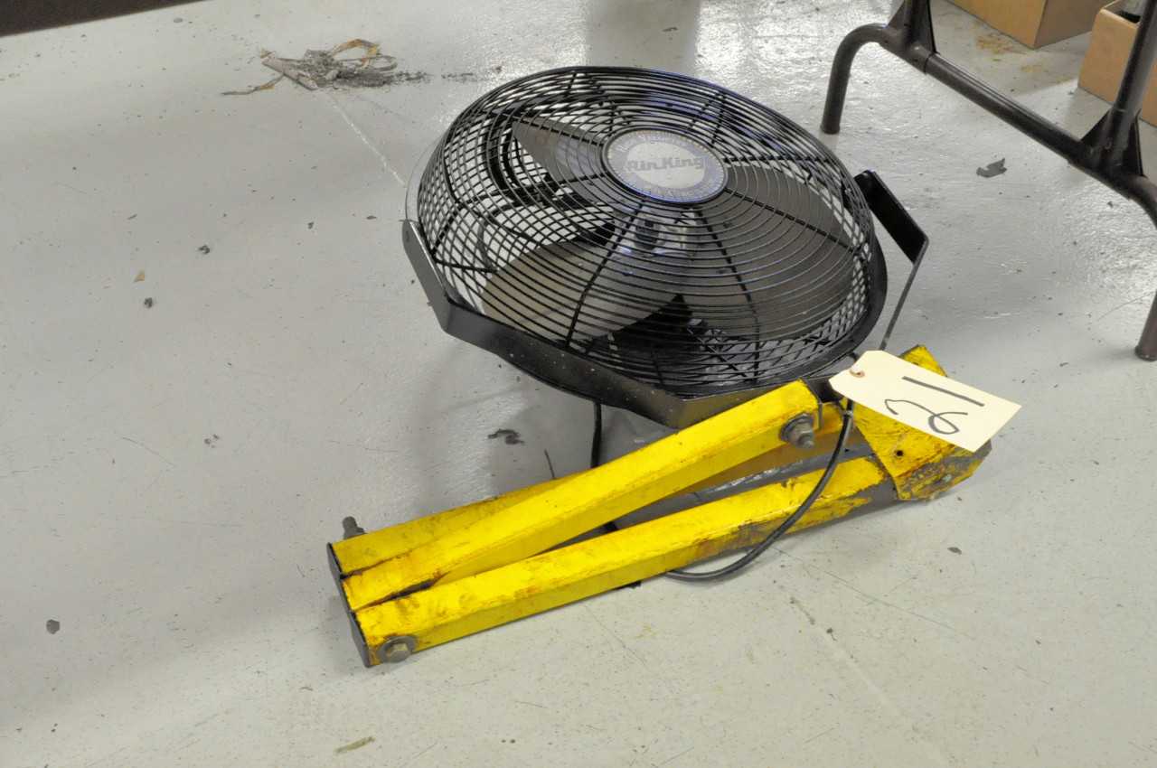 AIR KING 18" Shop Fan with Wall Mounting Bracket Under (1) Table - TEMPERATURE CONTROL COMPONENTS