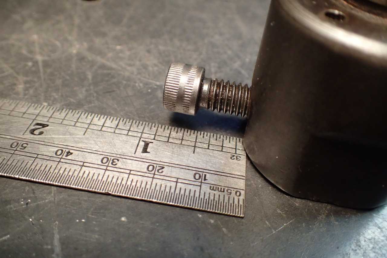 Brown & Sharpe 20AA Non-Releasing Tap Holder: 5/8" Bore, 3/4" Shank - HOLEMAKING TOOLS