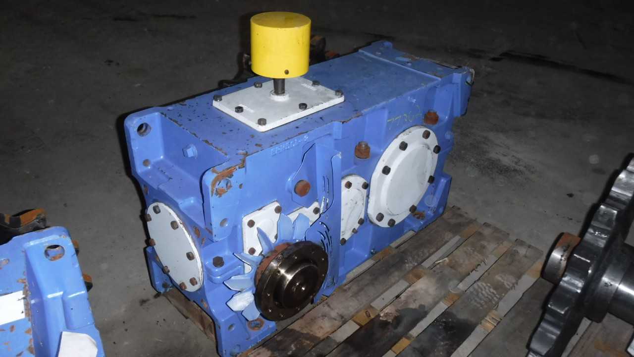 100 HP Sumitomo Gear Reducer Model PDH9065P3-RLF-45 - GEAR REDUCERS