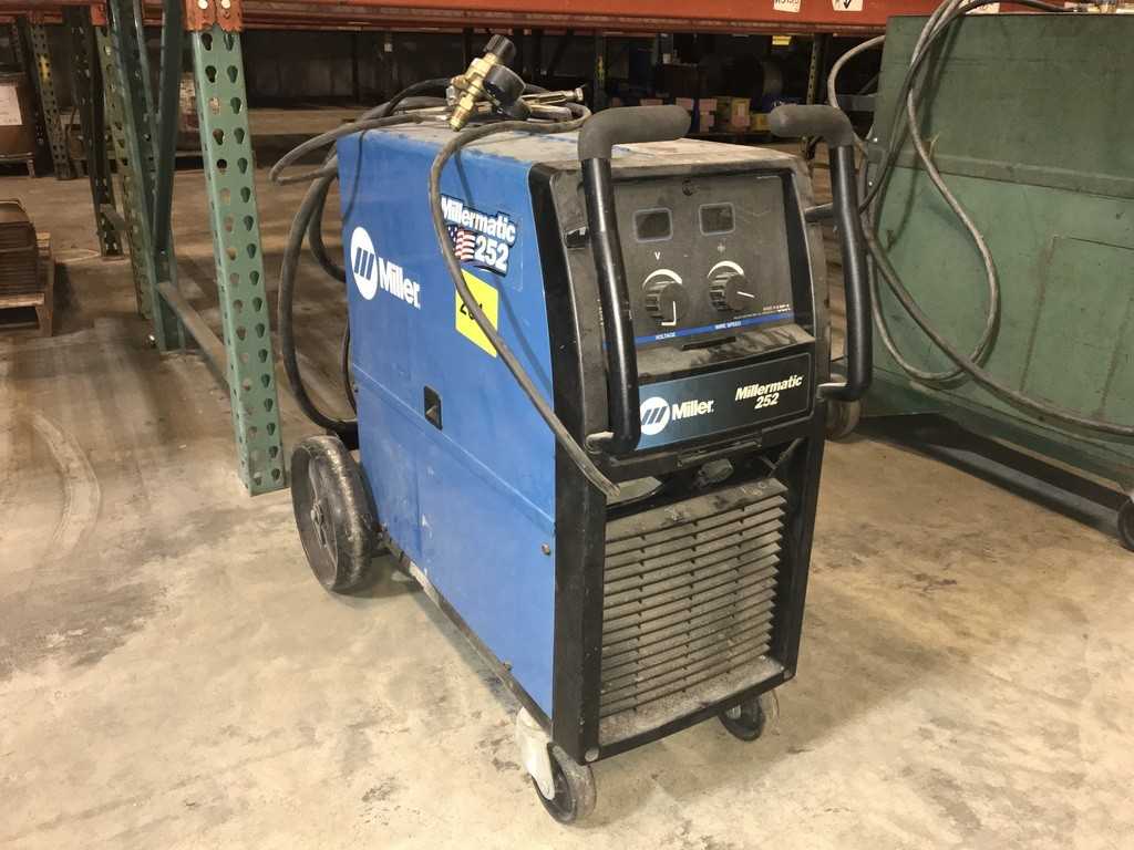 Miller MillerMatic 252 Mig Welder - WELDING EQUIPMENT