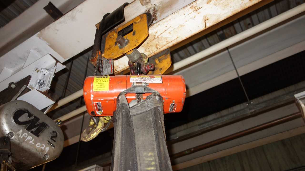 CM SHOPSTAR 1/2 TON ELECTRIC HOIST - LIFTING EQUIPMENT