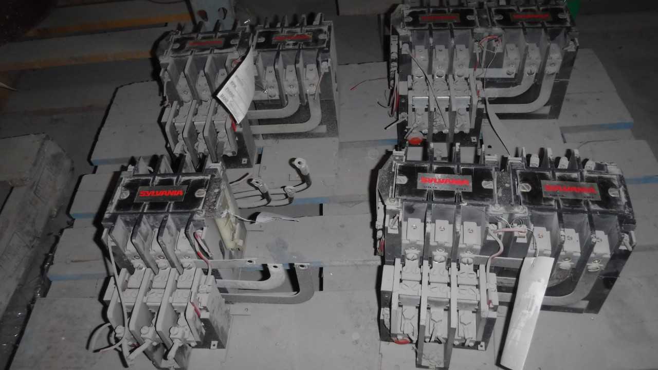 Lot of 50 HP Sylvania Starters Size 3 - MOTOR STARTERS