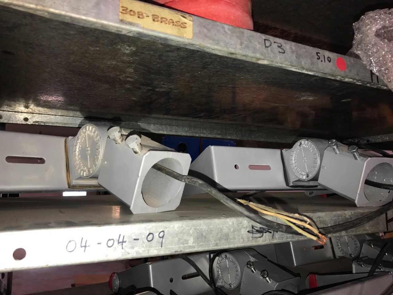 LIGHT BRACKETS (QTY 8) - SHELVING