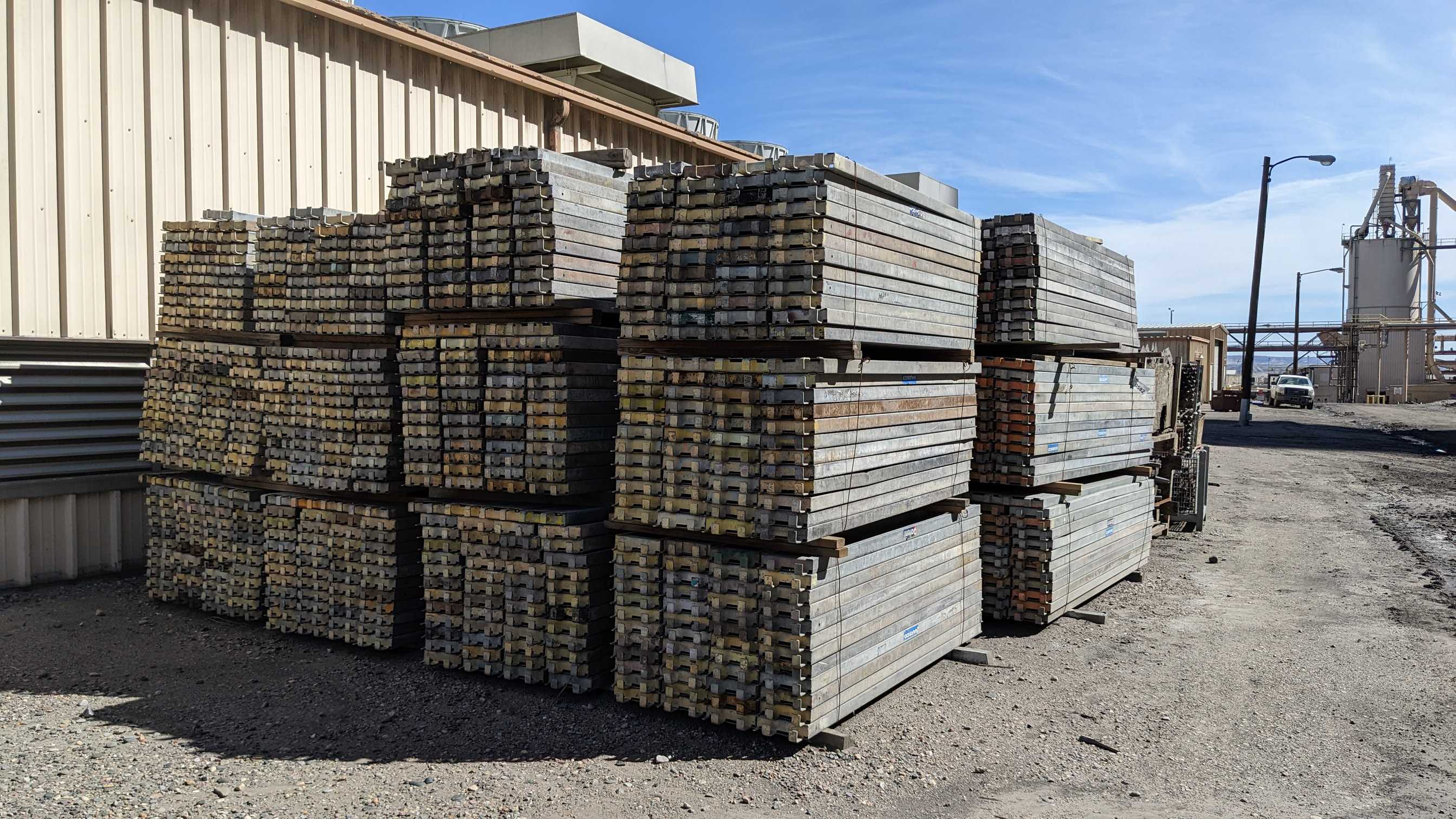 SCAFFOLDING - TRAILER MOUNTED EQUIPMENT