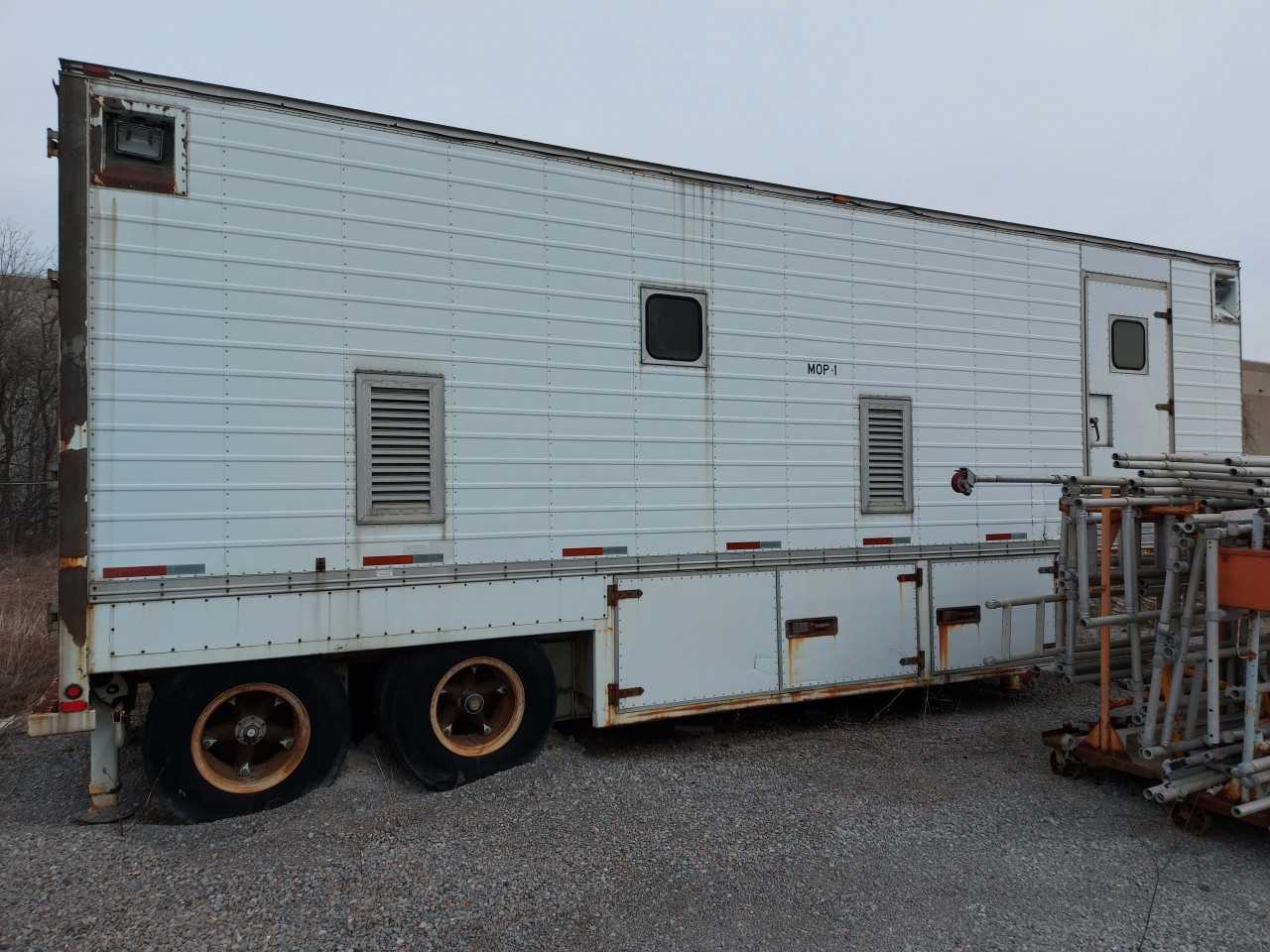 Trailer - TRAILERS