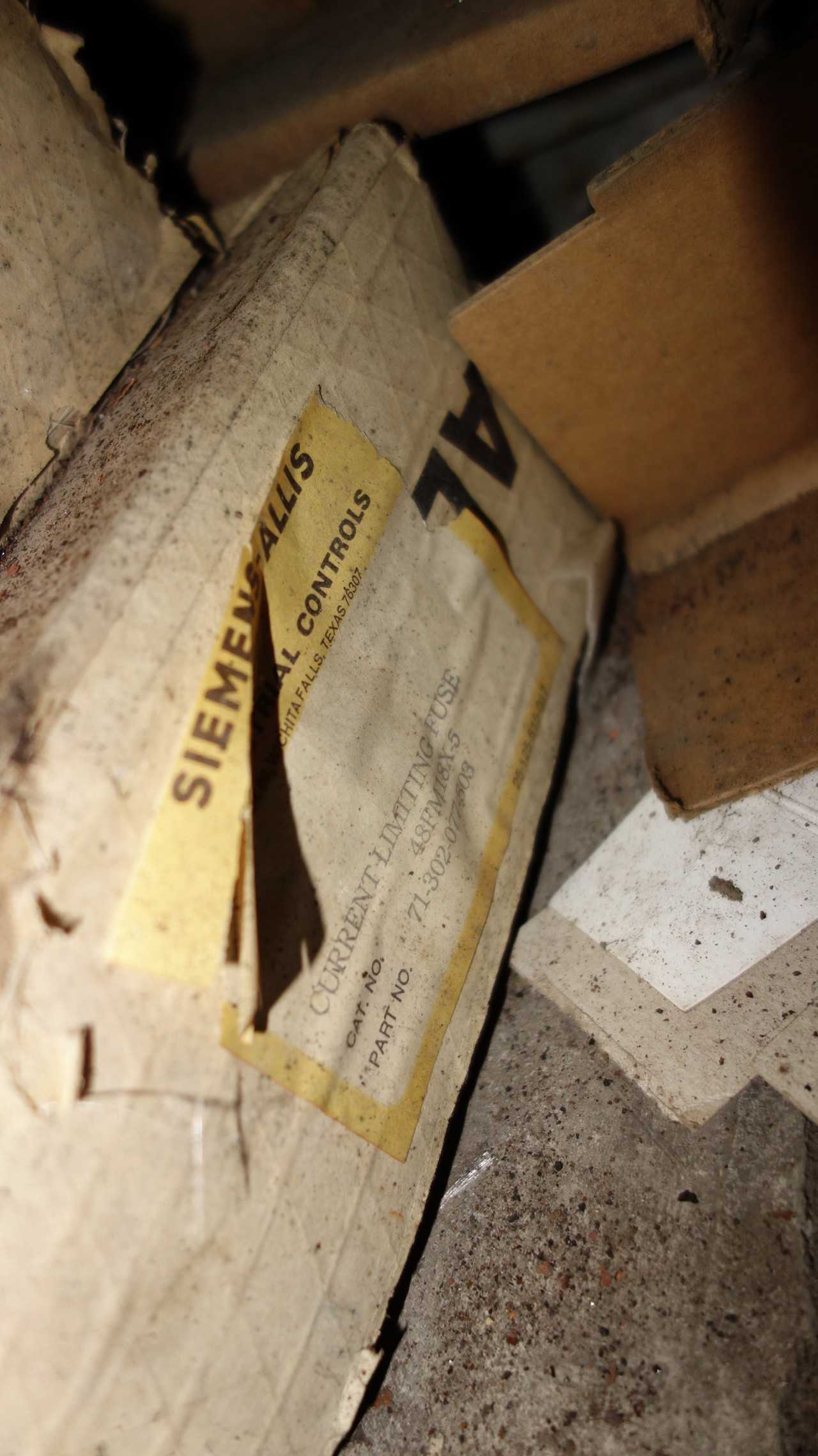 CONTENTS OF 7 SECTIONS OF SHELVING & FLOOR, FUSES - SHELVING