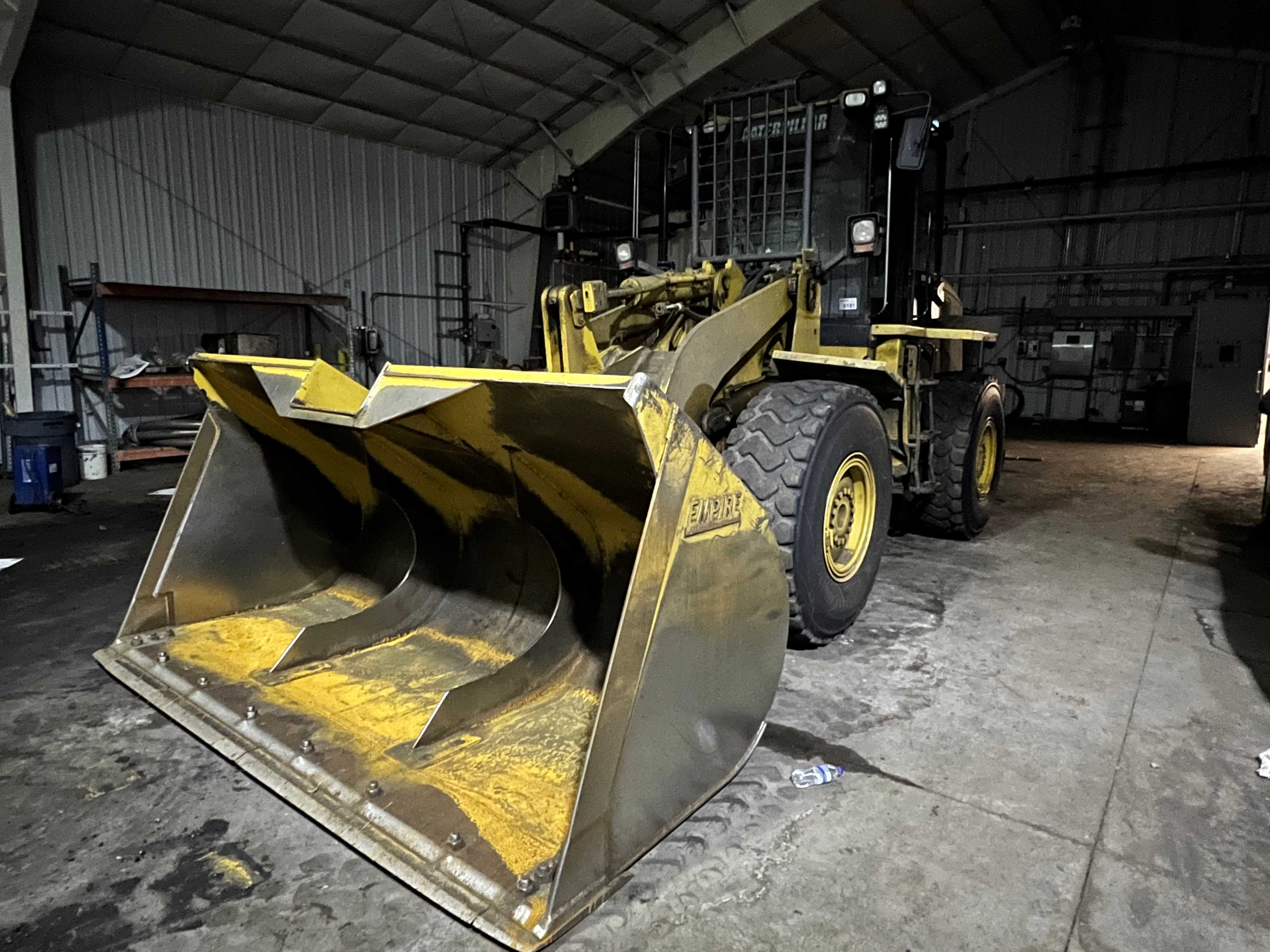 Caterpillar 938H Frontend Loader - WHEEL LOADERS