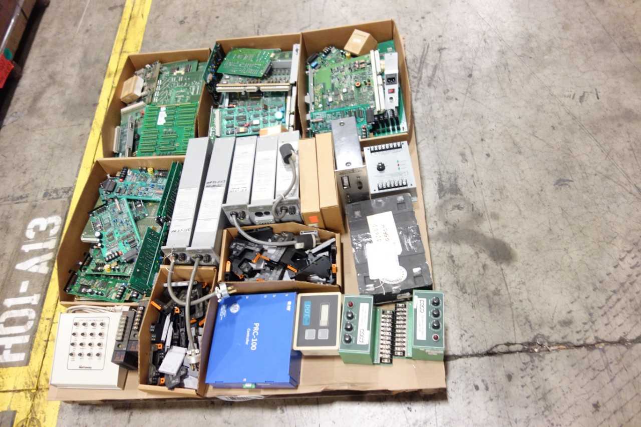 1 PALLET OF ASSORTED ELECTRICAL PARTS - ELECTRICAL COMPONENTS