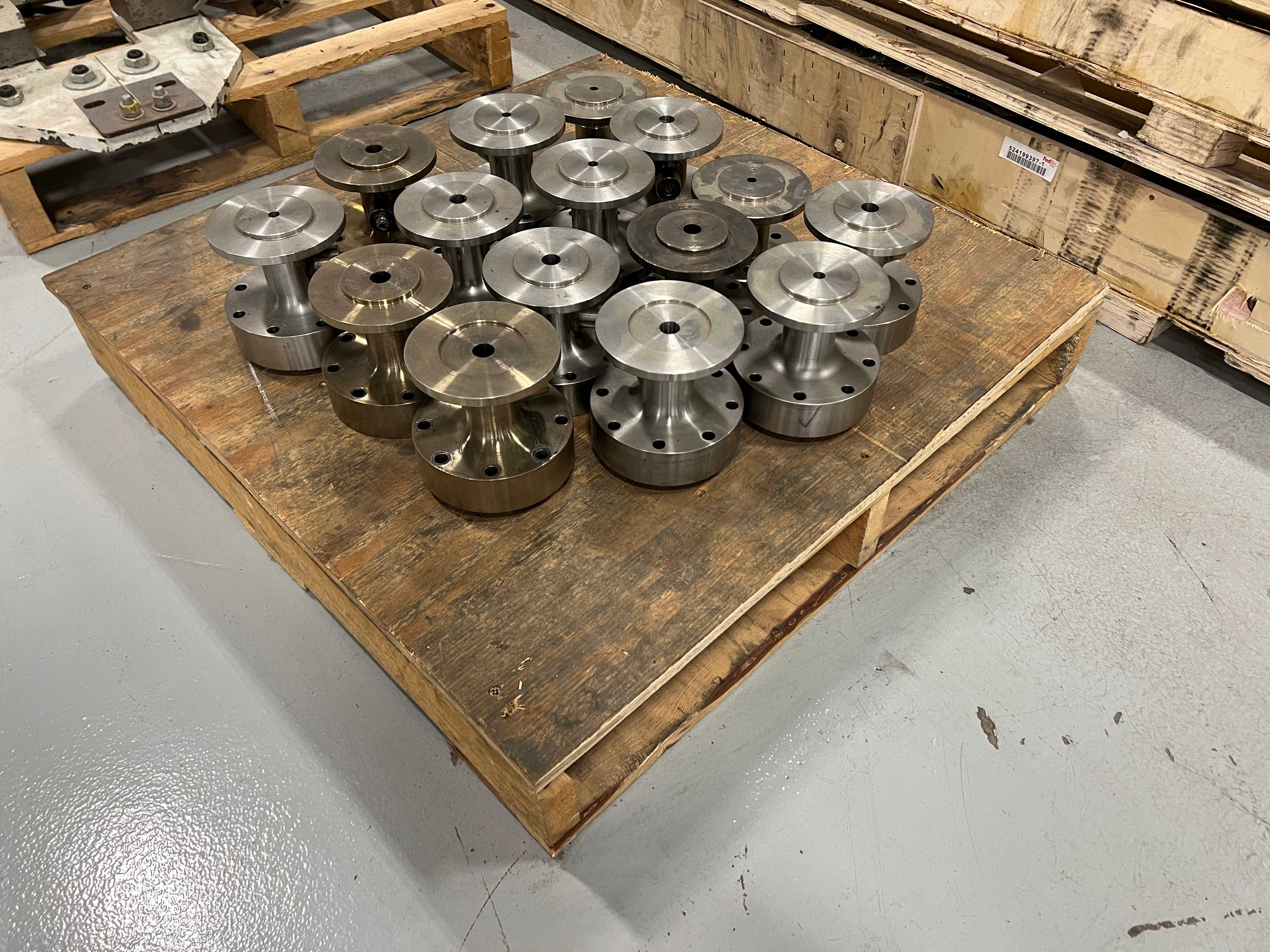 ASSORTED SPARE PARTS - ROTARY UNIONS, HEATERS, ROLLERS, CASCADE ROLL CLAMP, PALL SEGMET FILTERS, PNEUMATIC CHUCKS, ETC. - LIFTING ATTACHMENTS