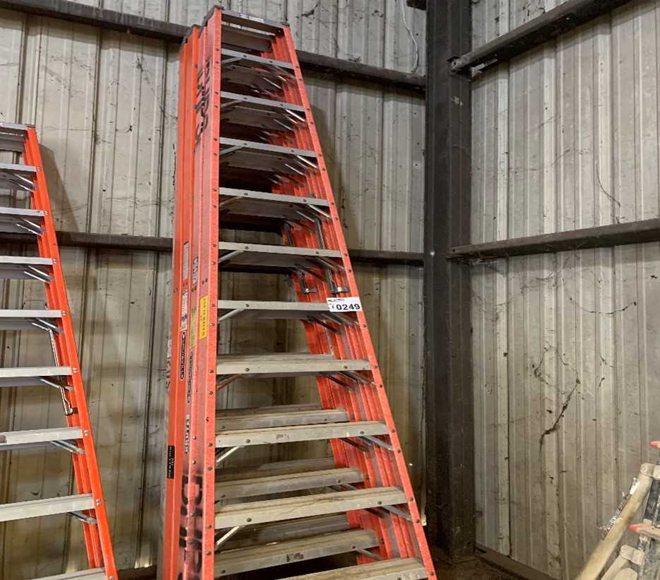 Bulk Lot of Louisville & Werner 12' Step Ladders (QTY 3) - MATERIAL HANDLING Bulk Lot of Louisville & Werner 12' Step Ladders (QTY 3) - MATERIAL HANDLING