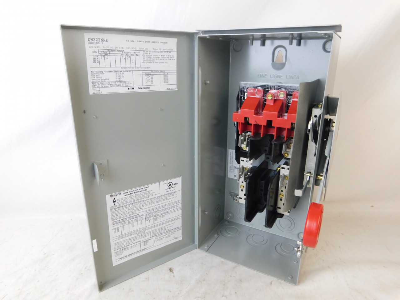 Quantity of 1 New Surplus Eaton DH222NRK Safety Switch 2P 60A 240V 3Ph Fusible NEMA 3R - ELECTRICAL COMPONENTS