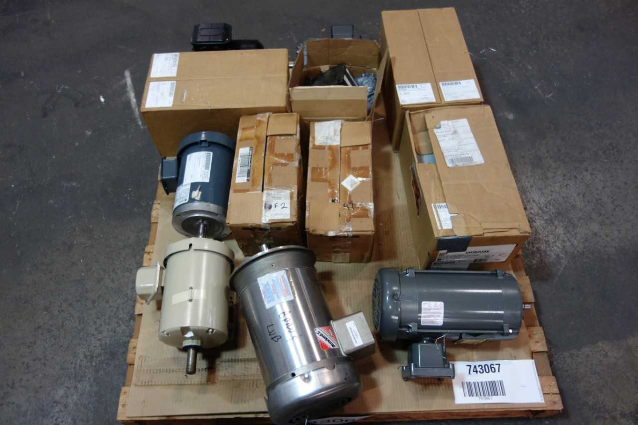 1 PALLET OF ASSORTED AC VOLTAGE TRANSFORMERS, AC MOTORS- GENERAL ELECTRIC, EATON, BALDOR - ELECTRIC MOTORS