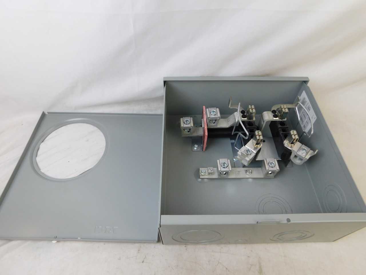 Quantity of 1 New Surplus Eaton UHTRS223ACH Meter Socket 200A 120V - ELECTRICAL COMPONENTS