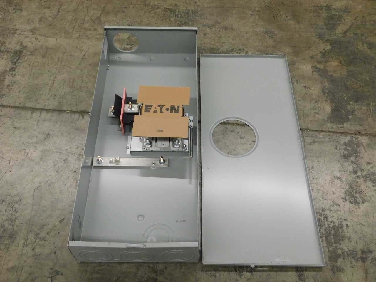 Lot of Quantity 1x UFTH4330TCH Electrical Enclosure - ELECTRICAL ENCLOSURES