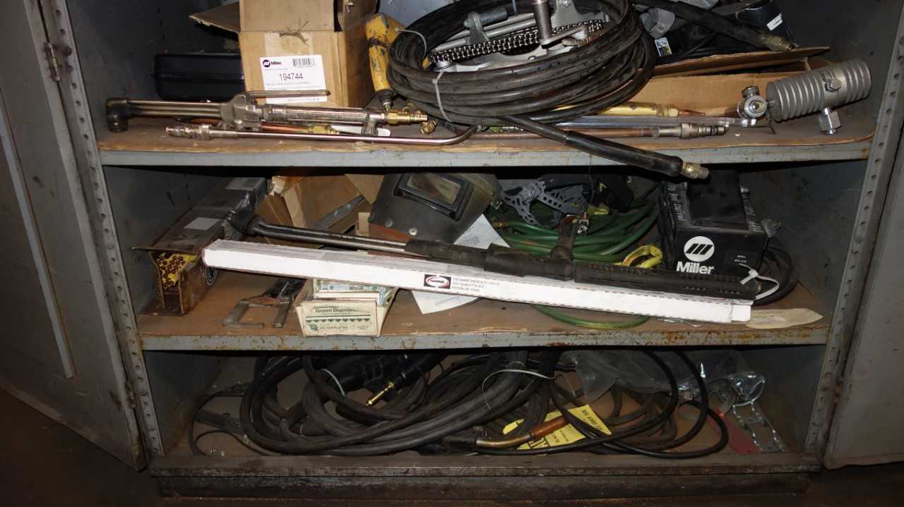 CABINET WITH CONTENTS, ASSORTED WELDING ACCESSORIES, TORCHES, AND FOOT PEDALS - WELDING EQUIPMENT
