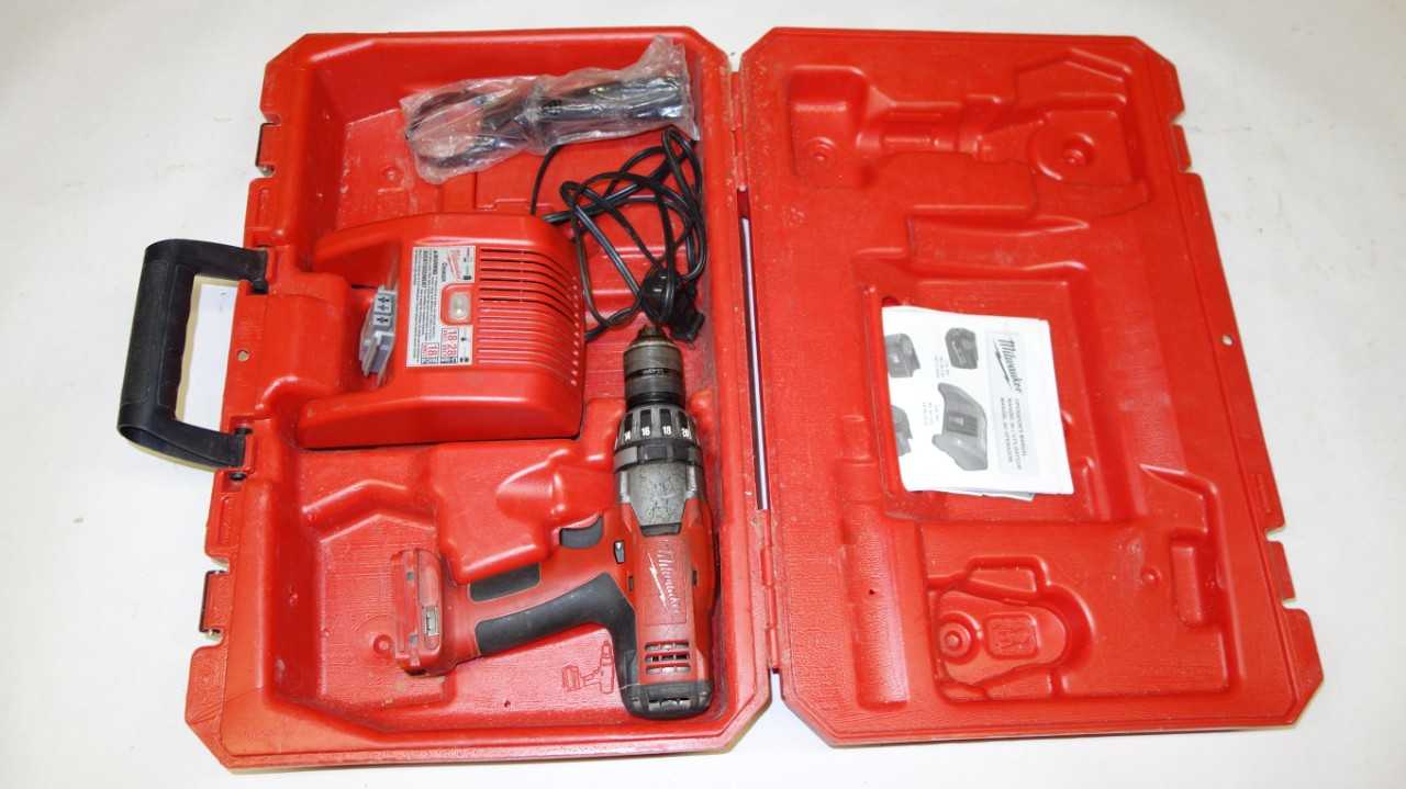 MILWAUKEE 0824-20 V18 CORDLESS HAMMER DRILL W/ CHARGER - ELECTRIC POWER TOOLS