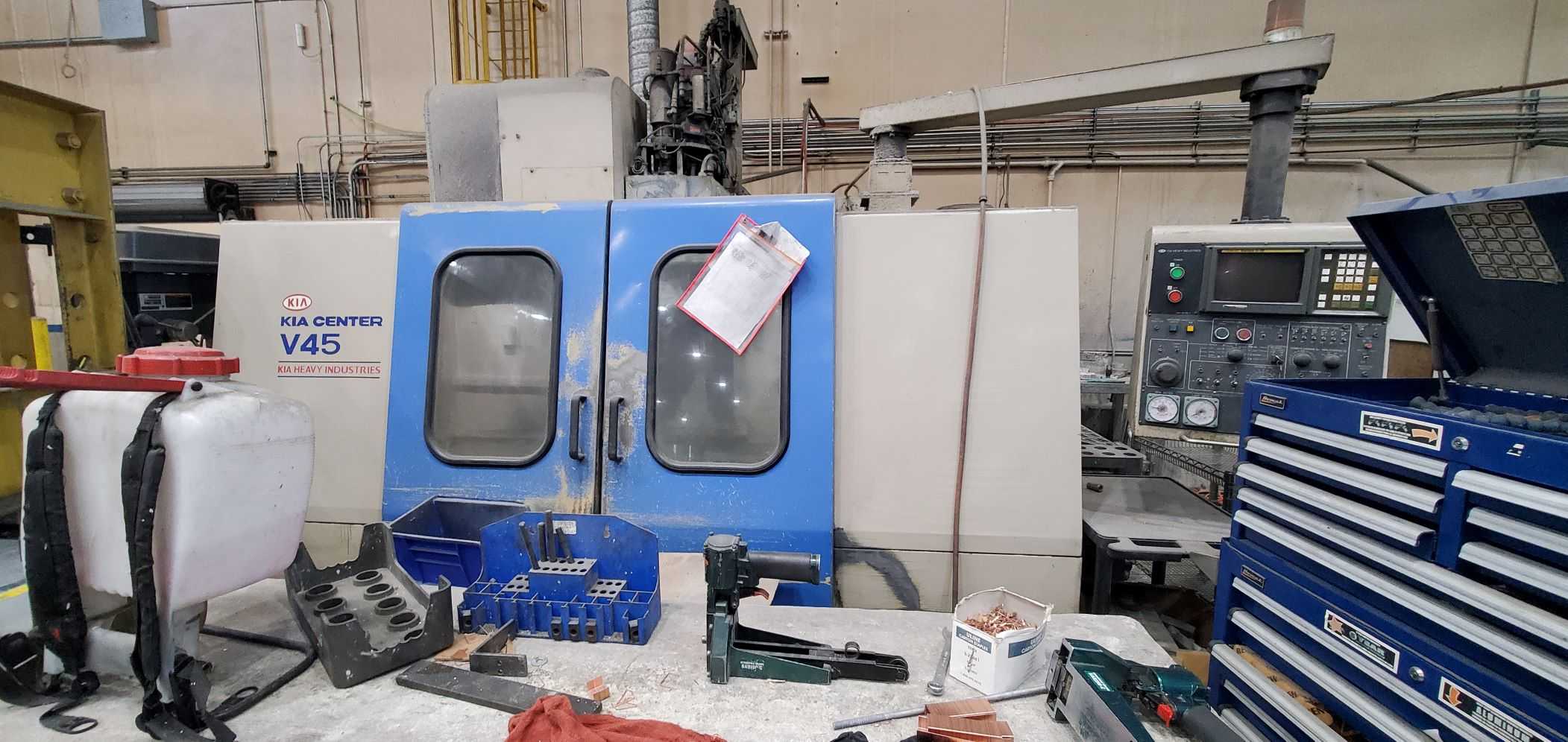 1995 Kia V45 CNC Machine - MACHINING CENTERS