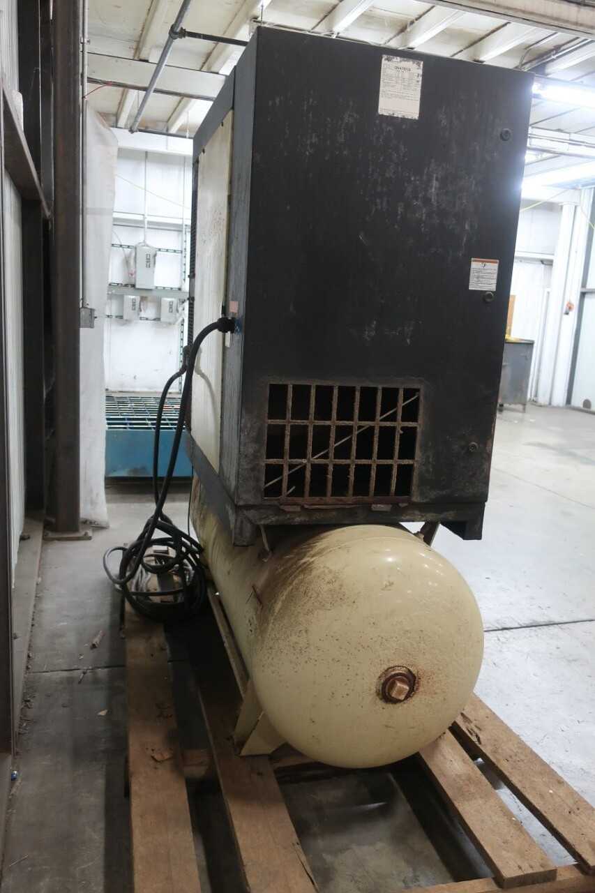 INGERSOLL RAND R11i-A135 TAS ROTARY SCREW AIR COMPRESSOR - AIR COMPRESSORS
