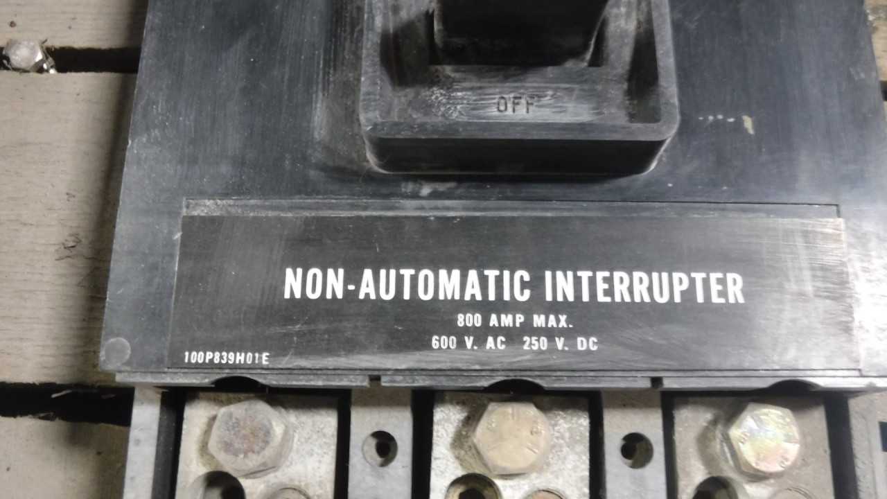 800 Amp Westinghouse Circuit Breaker - CIRCUIT BREAKERS
