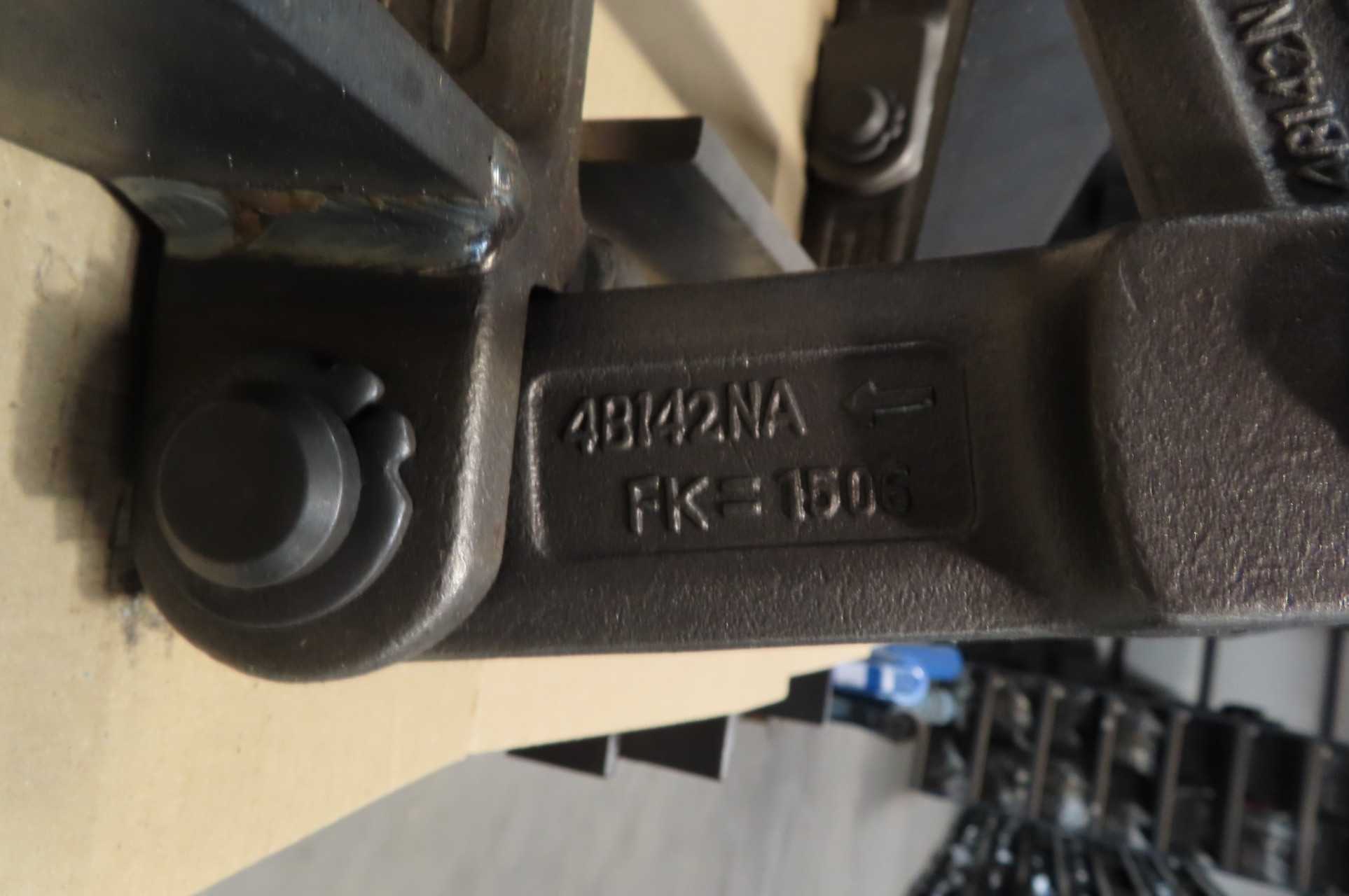 1 PALLET OF 4B COMPONENTS GB142NAL CONVEYOR ROLLER CHAIN GB142NPC, GB142C, GB142F, GBA, 3/8 X 2 X 17-3/8 IN,380 PITCH - CONVEYORS