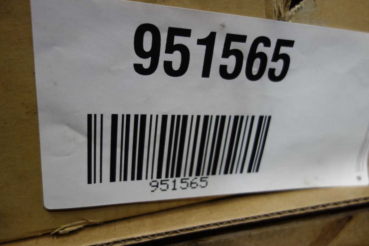 2 PALLETS OF ASSORTED CIRCUIT BREAKERS AND ACCESSORIES - CIRCUIT BREAKERS