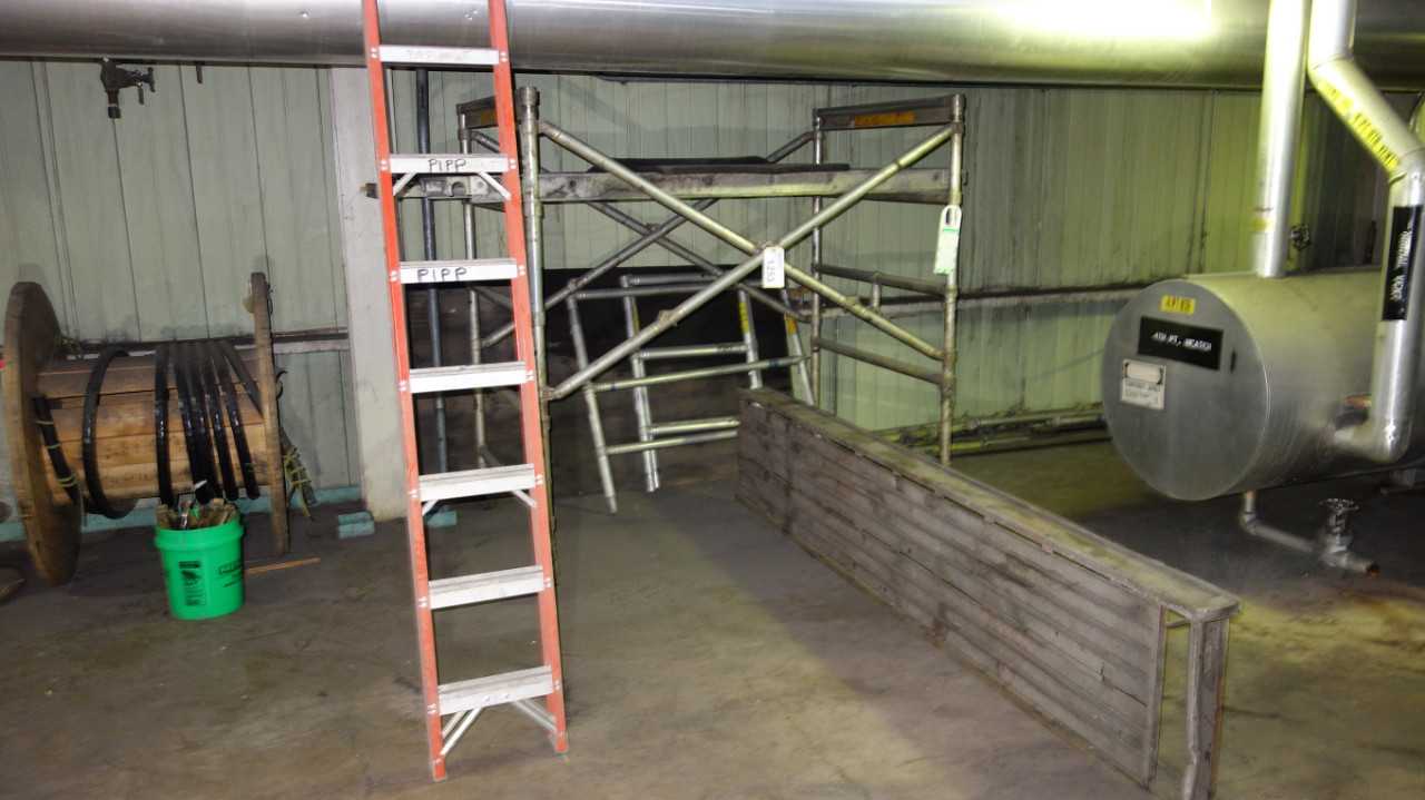 LOT OF ASSORTED UP-RITE SCAFFOLDING W/ STEP LADDDER - ELECTRIC POWER TOOLS