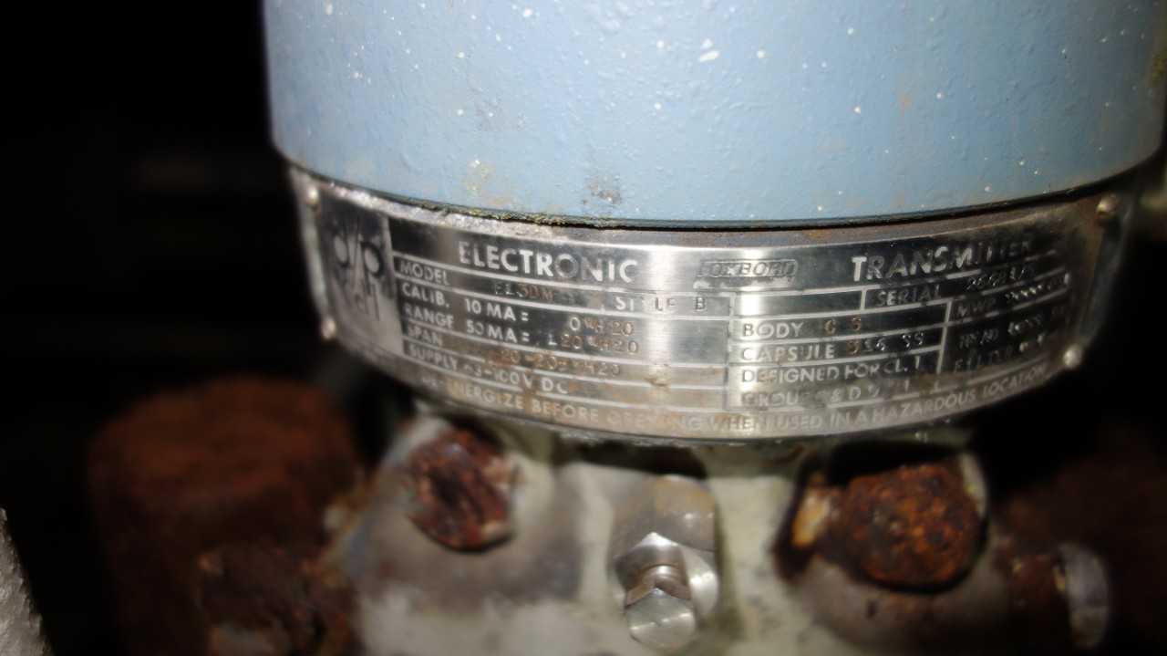 LOT OF 4 FOXBORO E13DM PRESSURE TRANSMITTERS - INSTRUMENTATION