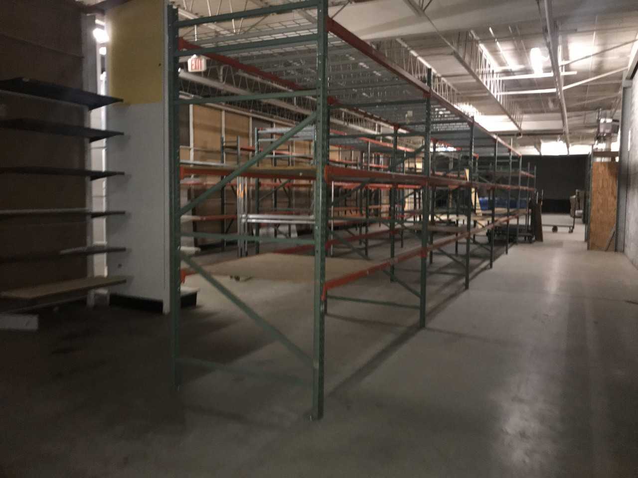 LOT OF PALLET RACKING - PALLET RACKING