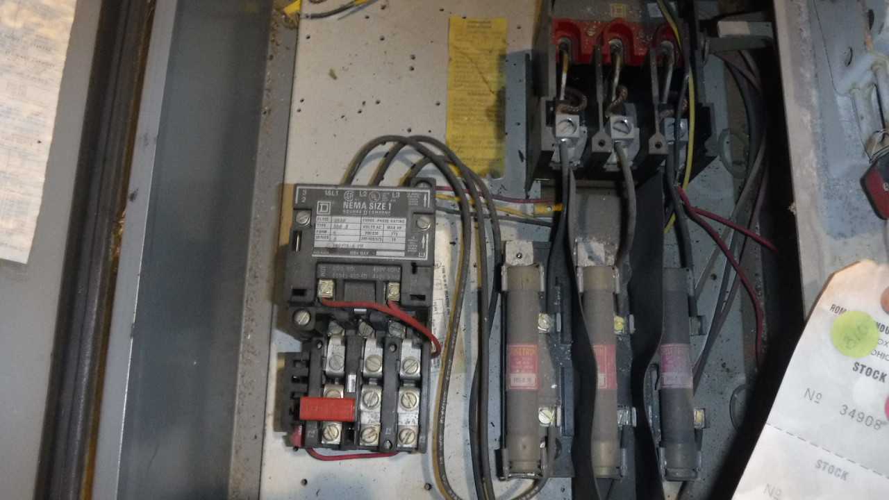 10 HP Square-D Starter Size 1 - ELECTRICAL COMPONENTS