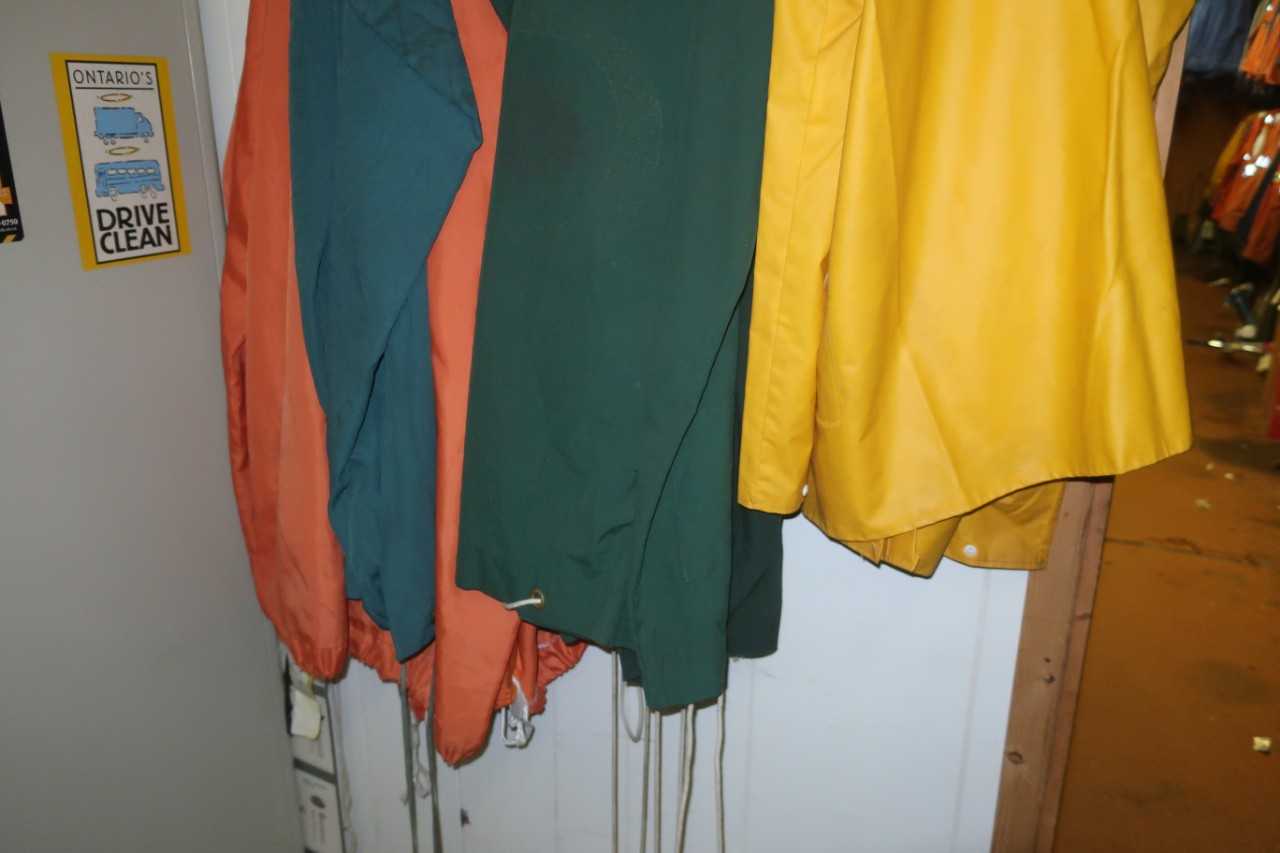 LOT OF ASSORTED LAUNDRY BAGS - MISCELLANEOUS