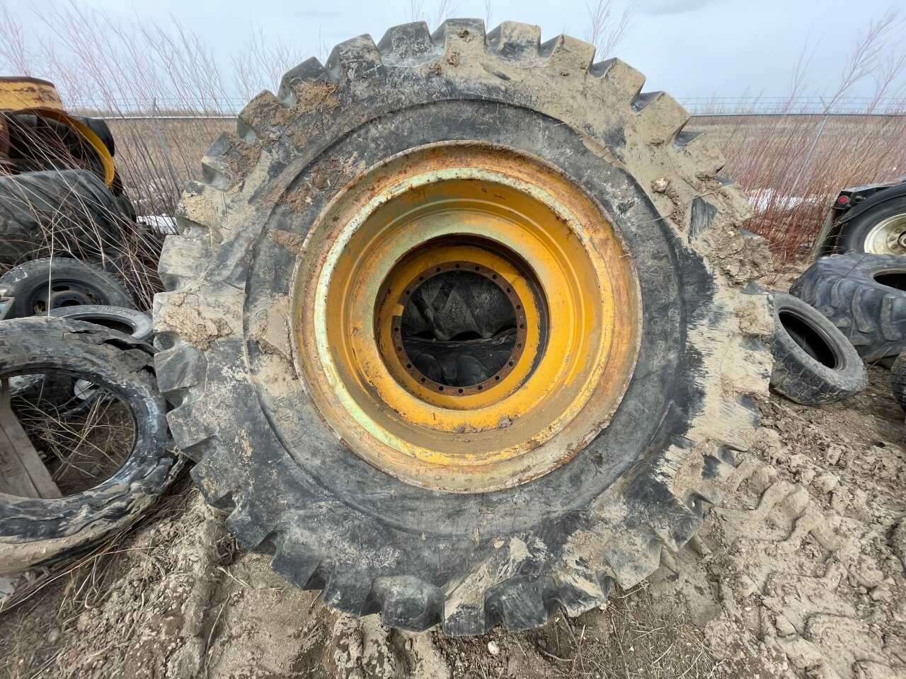 Large Tires Miscellanious - ELECTRIC POWER TOOLS