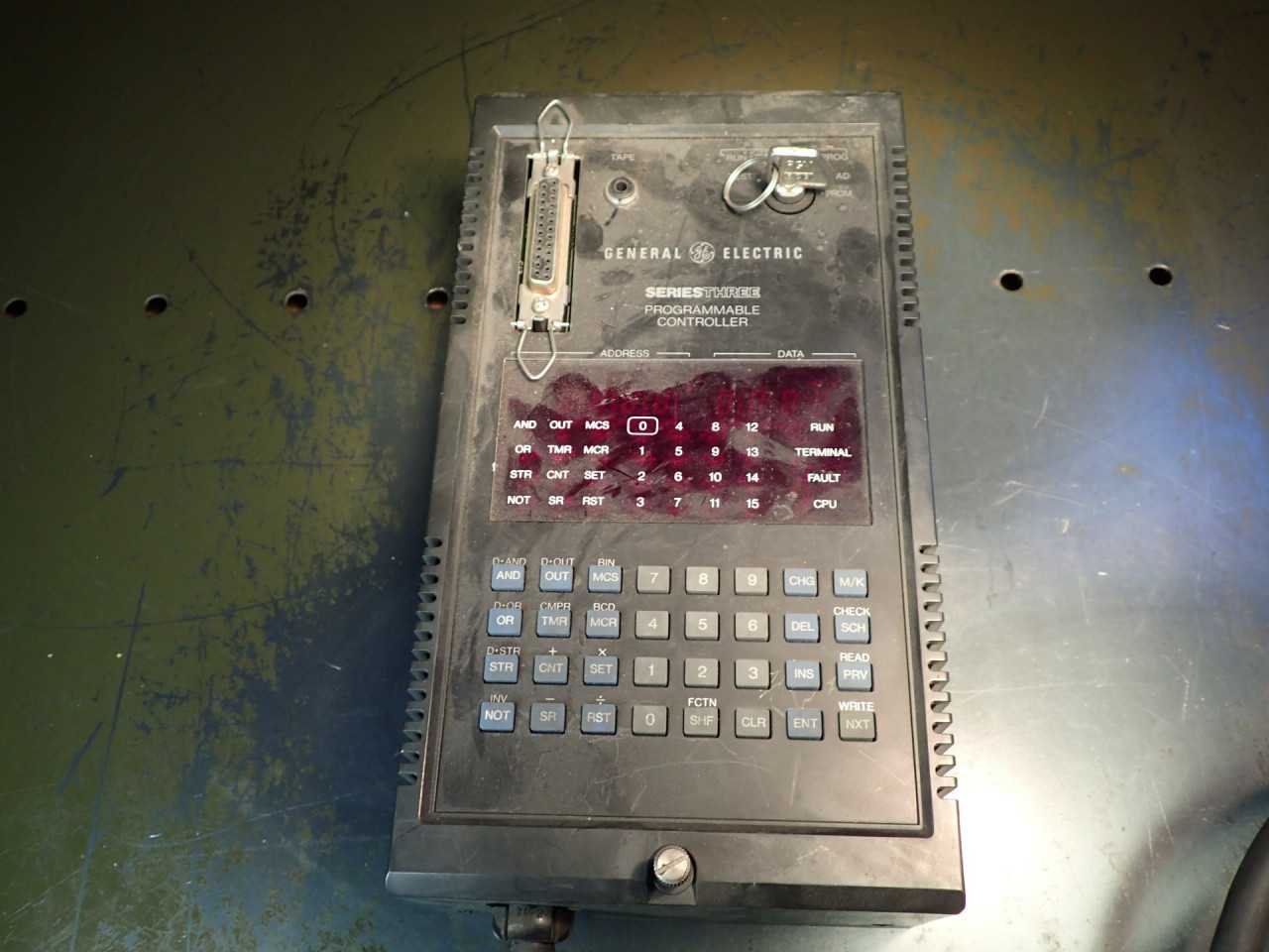 GE SeriesThree IC630CPU301A CPU/Programmer Controller Teach Pendant with Cable - AUTOMATION & CONTROLS