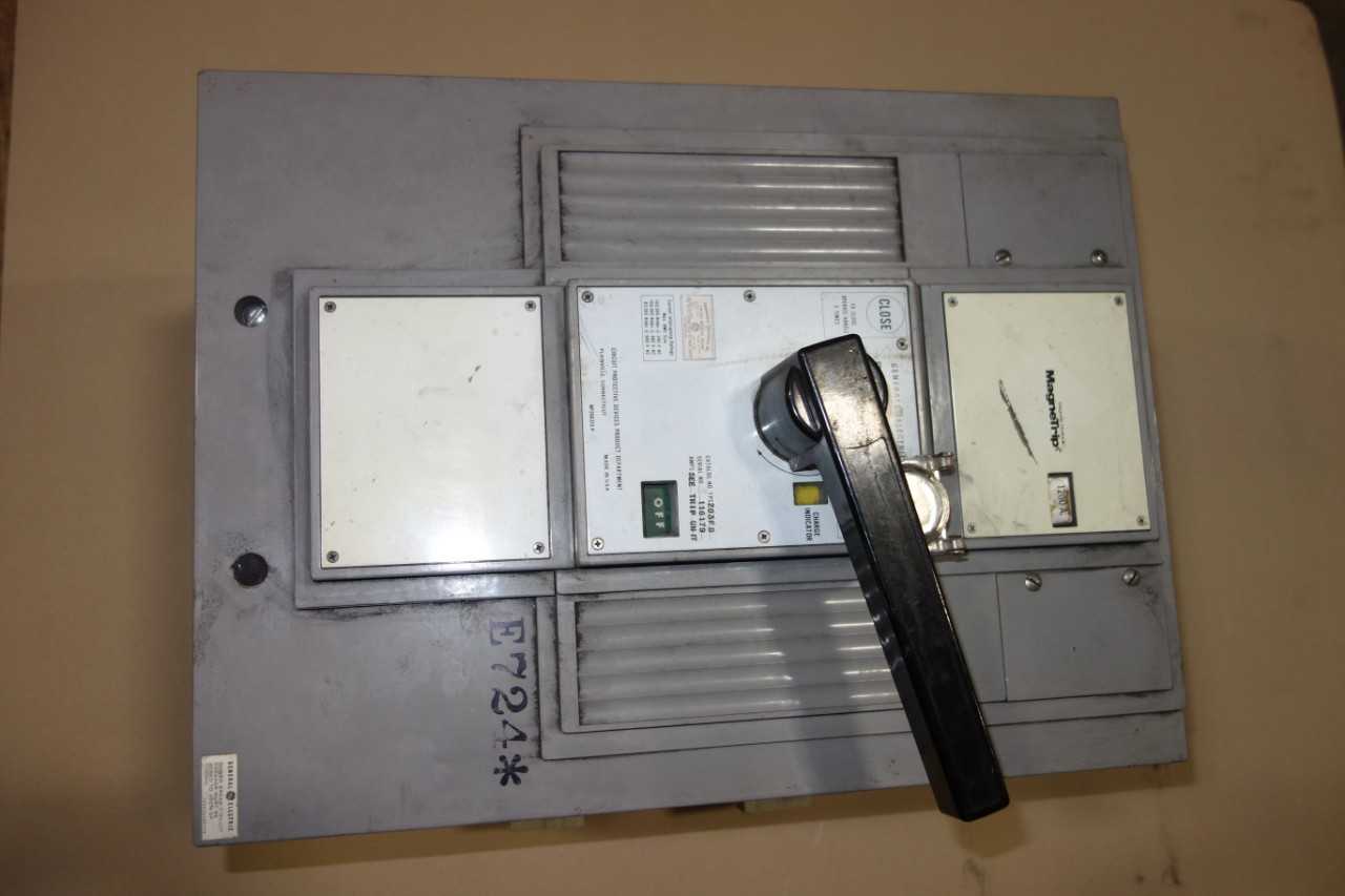 GENERAL ELECTRIC TPS203FB POWER BREAK 1200A CIRCUIT BREAKER - CIRCUIT BREAKERS