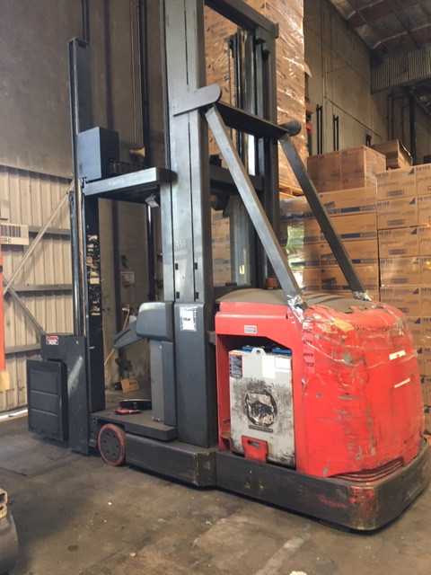 2000 Raymond CSR-30T turret truck, Downey, CA - FORKLIFTS